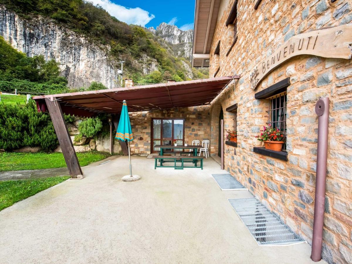 In A Green And Relaxing Atmosphere With Pool And Stunning Lake View Villa Marone Esterno foto