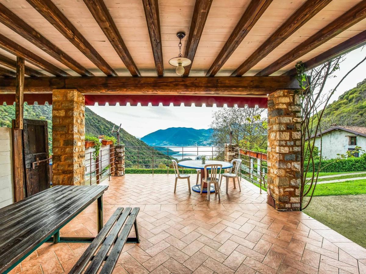 In A Green And Relaxing Atmosphere With Pool And Stunning Lake View Villa Marone Esterno foto