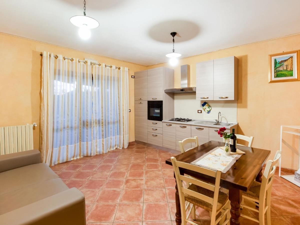 In A Green And Relaxing Atmosphere With Pool And Stunning Lake View Villa Marone Esterno foto
